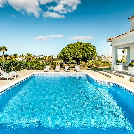וילה Vivienda Silva *