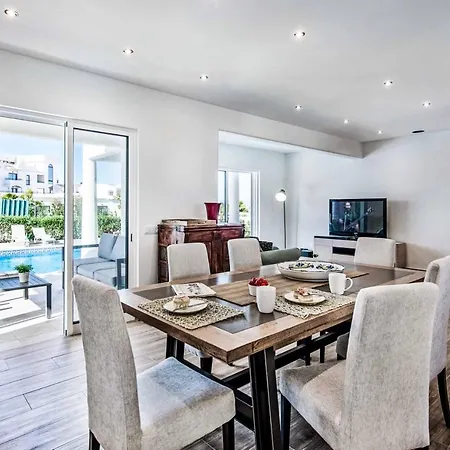 Vivienda Silva Villa *